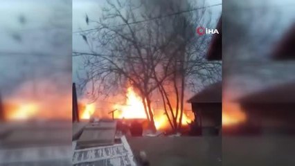 Bursa'da 2 ev alevlere teslim oldu... Kış ortasında evsiz kaldılar