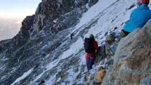 Un alpiniste piégé dans un éboulement dans les Alpes