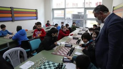 Çubuk'ta okullar arası satranç turnuvası başladı