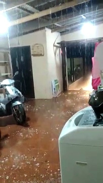Chuva de granizo e temporal causa estragos em Mafra
