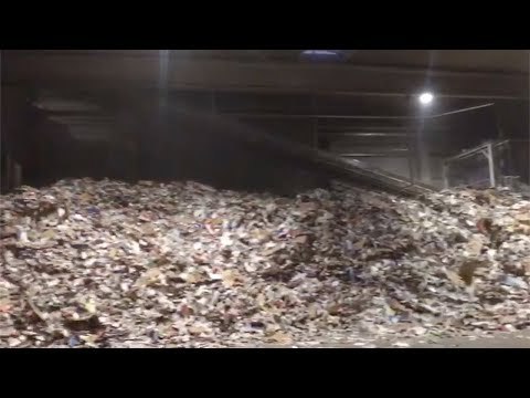 وزراء الإنتاج الحربي والتنمية والبيئة والتصنيع داخل شركة BSR الألمانية لإدارة المخلفات