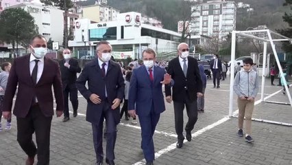 "Valiyi sınıfa getireceğim" vaadiyle başkan seçilen öğrenciye Vali Çeber'den ziyaret