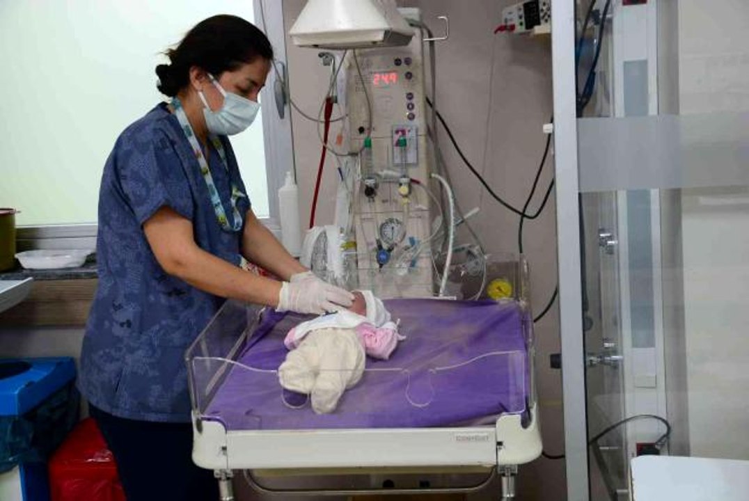 Çantada bulunan bebeğe devlet sahip çıktı