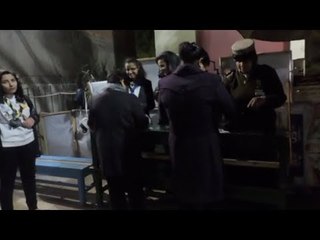 الأقباط يتوافدون على الكنائس لأداء قداس عيد الميلاد في أسيوط