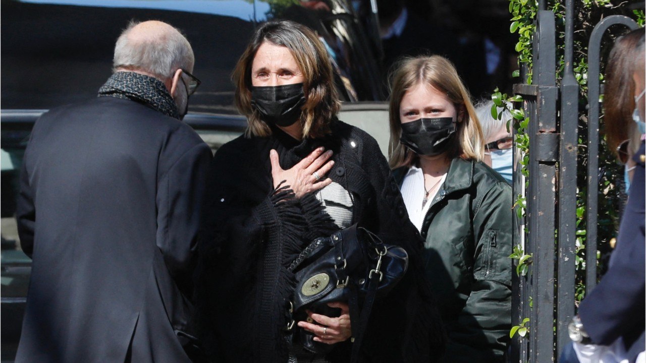 FEMME ACTUELLE - Alexia Laroche-Joubert : les images bouleversantes des obsèques de son petit frère