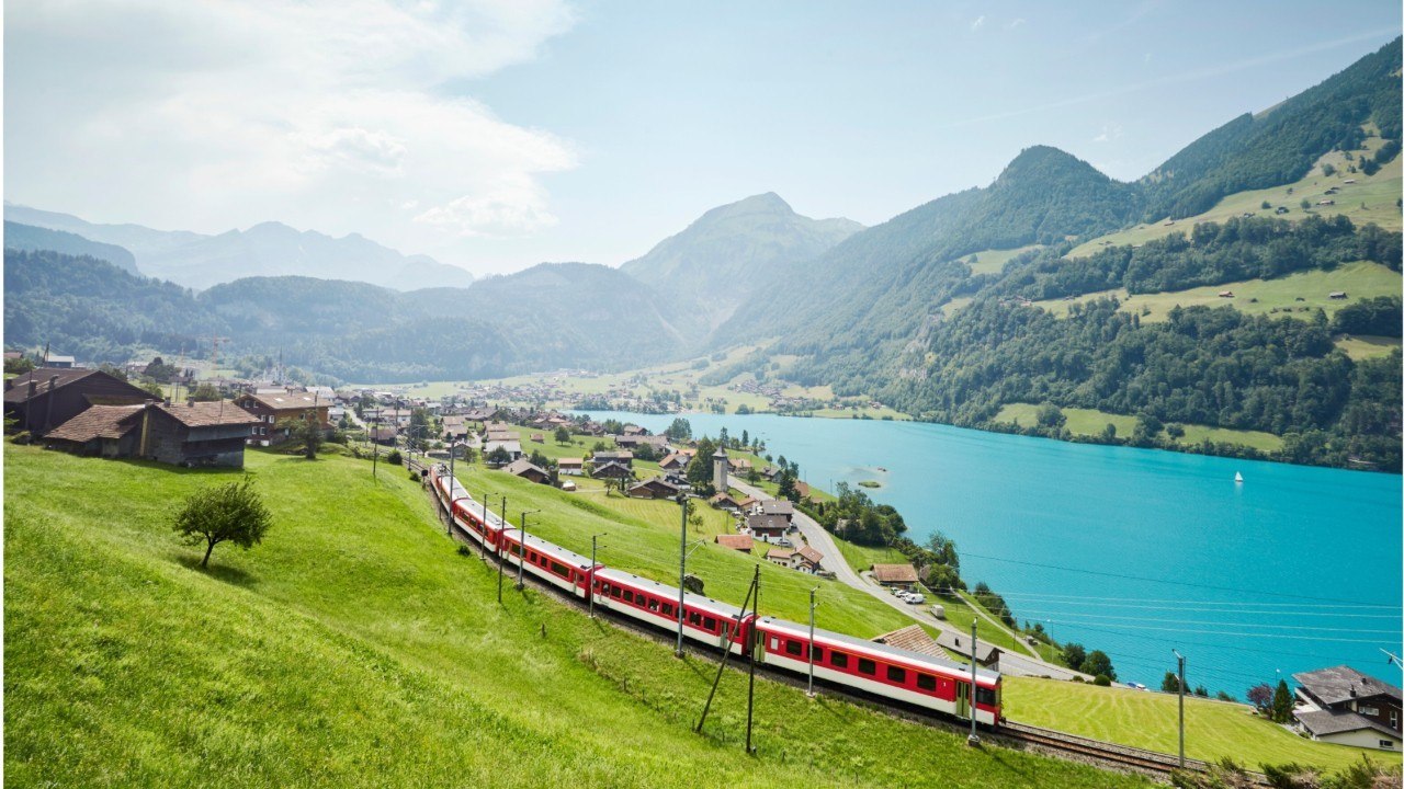 FEMME ACTUELLE - La Suisse : le pays aux grands espaces