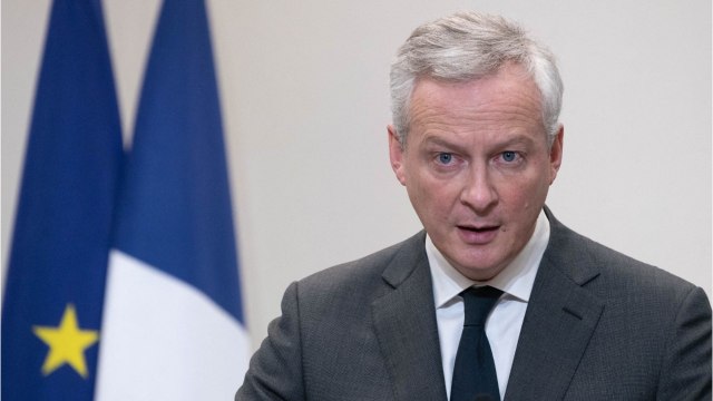 FEMME ACTUELLE - Covid-19 : Bruno Le Maire sème le doute sur la réouverture des bars et des terrasses prévue pour le 15 mai 2021
