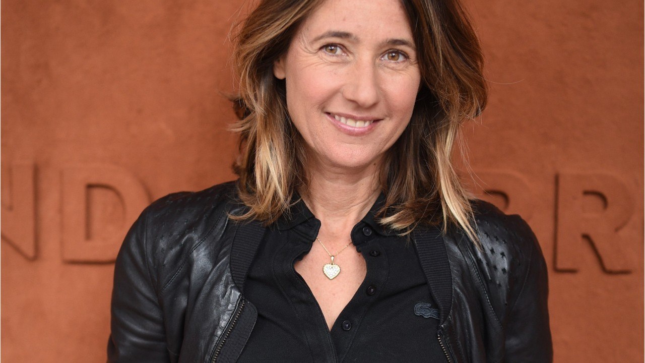 FEMME ACTUELLE - "Loft Story" : l’étrange réaction d'Alexia-Laroche Joubert après la scène de la piscine entre Loana et Jean-Edouard