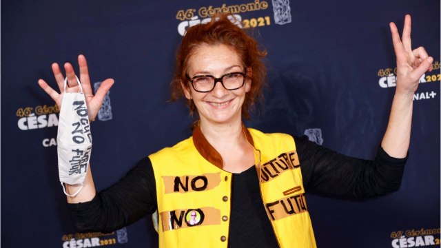 FEMME ACTUELLE - Corinne Masiero ( Capitaine Marleau ) : ses plus mémorables pétages de plombs de tapis rouge