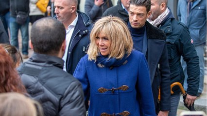 FEMME ACTUELLE - Brigitte Macron : son garde du corps (très sexy) donne chaud à la Toile !