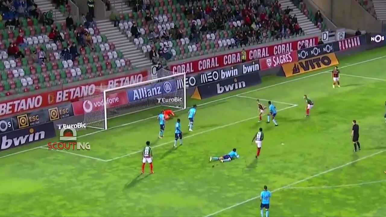 Rafik Guitane buteur avec Maritimo