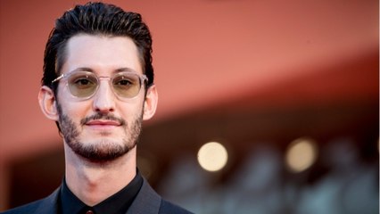 FEMME ACTUELLE - Pierre Niney lance un appel pour retrouver Bluma, la chienne du film "Five"