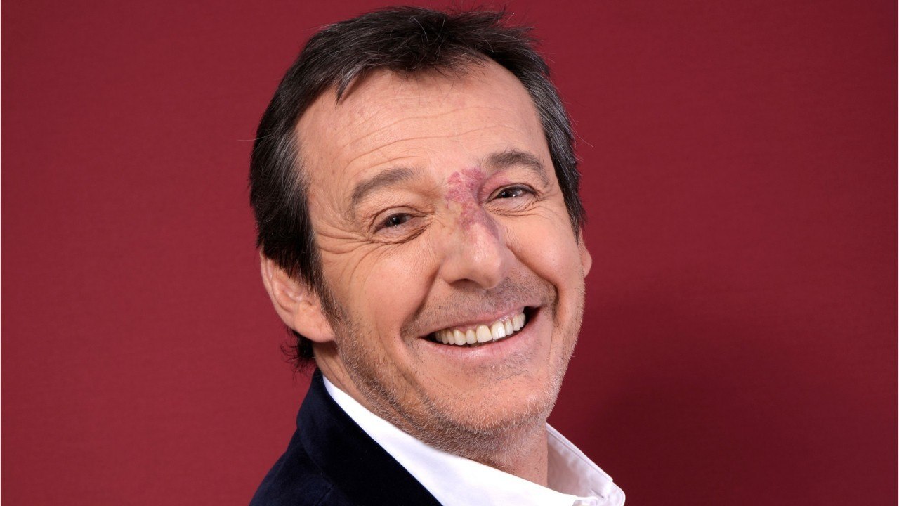 FEMME ACTUELLE - Jean-Luc Reichmann : muscles saillants et tatouages, cette photo très surprenante (et sexy !)
