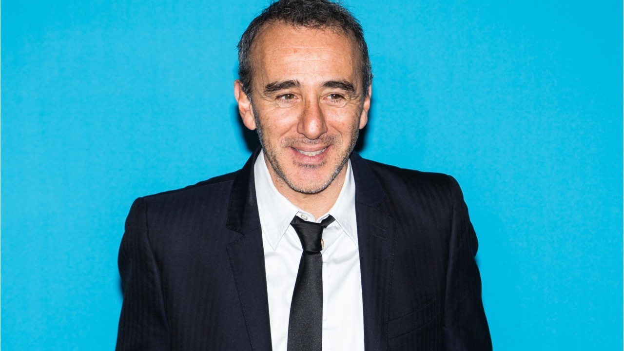 Elie Semoun Et Sa Nouvelle Compagne Elie Semoun amoureux : sa belle attention pour sa compagne belge : Femme  Actuelle Le MAG