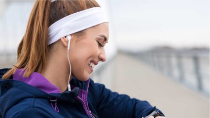 10 idées de bandeaux stylés pour faire du sport