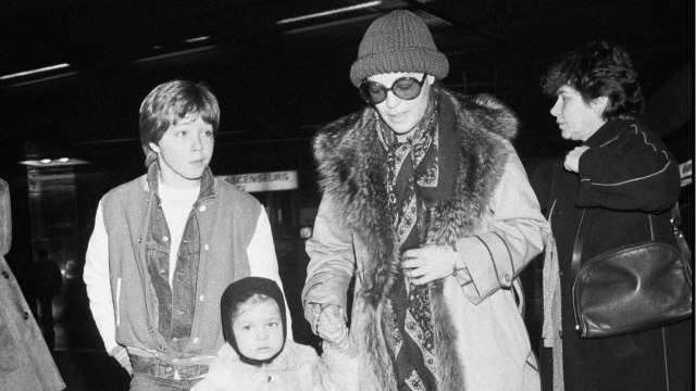 FEMME ACTUELLE - Sarah Biasini : pourquoi sa mère Romy Schneider a failli gâcher son accouchement