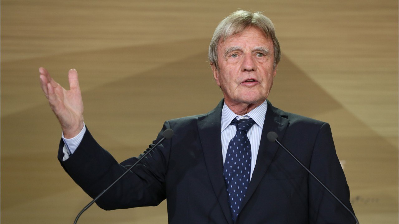 FEMME ACTUELLE - “Tes enfants font trop de bruit” : Christine Ockrent, une belle-mère exécrable avec les enfants de Bernard Kouchner ?