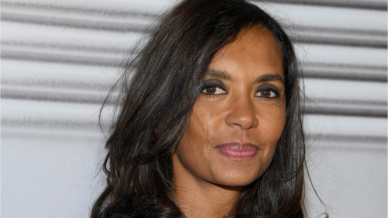 FEMME ACTUELLE -  “Vous êtes mince jolie, arrêtez de mettre en scène la vie qui est la nôtre": attaquée Karine Le marchand recadre un internaute