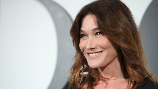 FEMME ACTUELLE - Oups ! Carla Bruni dévoile par inadvertance le visage de sa fille Giulia