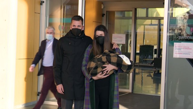 Laura Matamoros y Benji Aparicio, más felices que nunca, posan con su segundo hijo