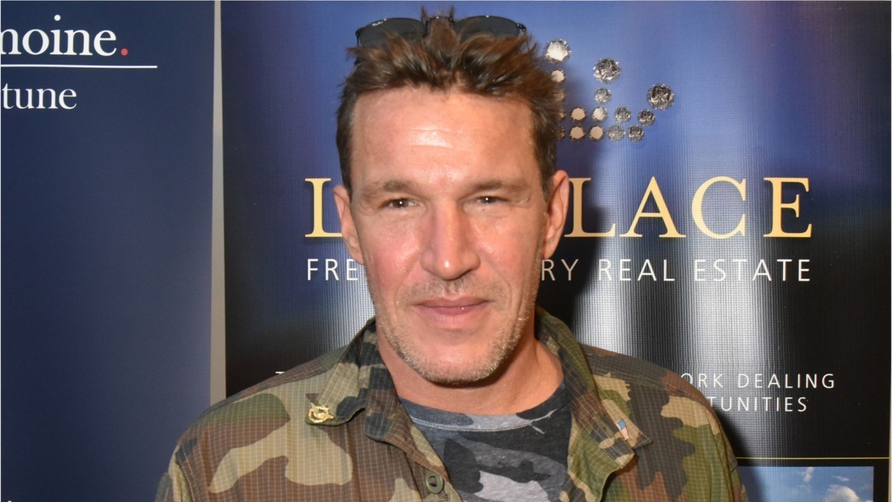 FEMME ACTUELLE - Benjamin Castaldi papa poule : ce cliché craquant de ses quatre fils