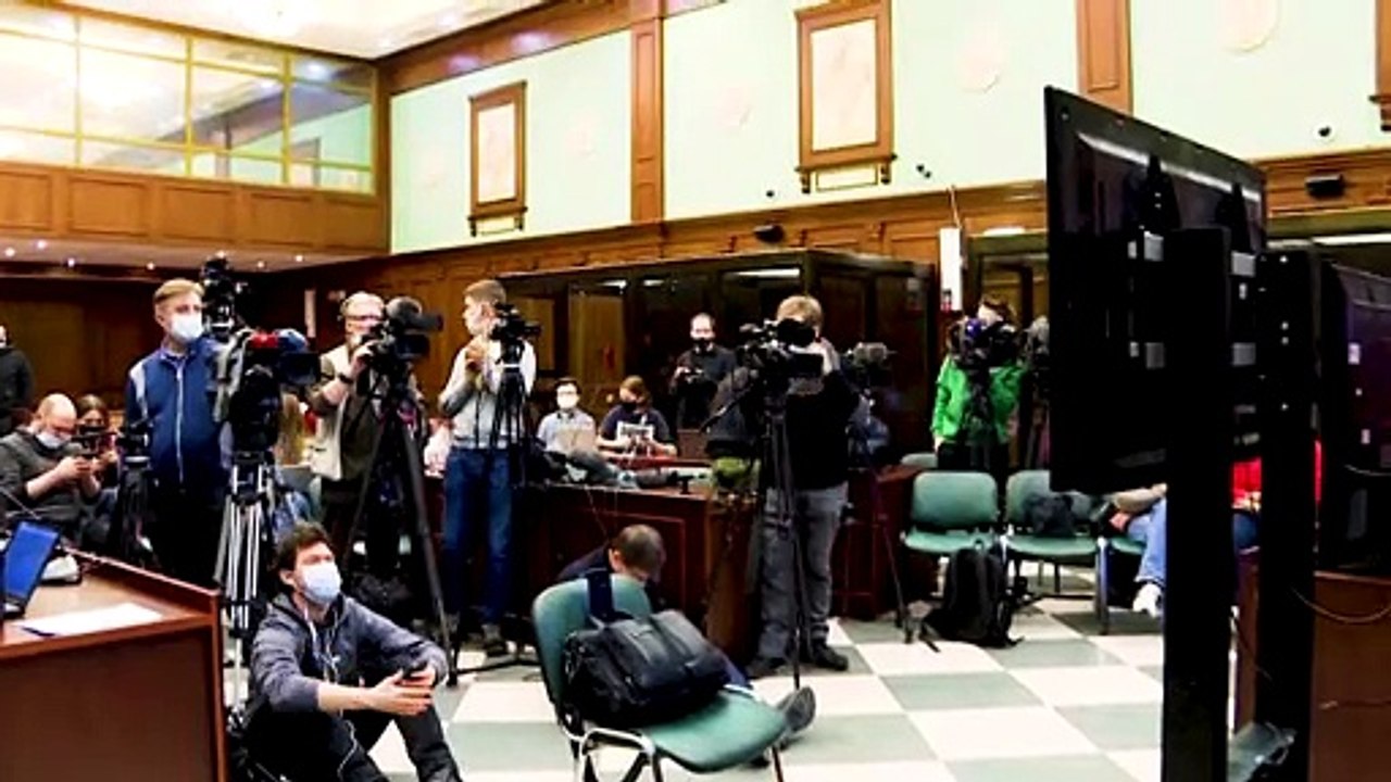 'Schlag gegen die Meinungsfreiheit': Kritik nach Schließung Memorials