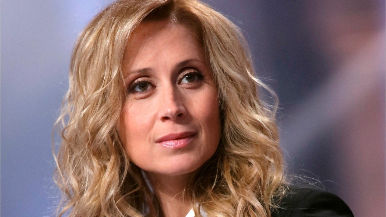 FEMME ACTUELLE - Lara Fabian révèle avoir été victime de harcèlement sexuel : “Je n’en ai jamais parlé”