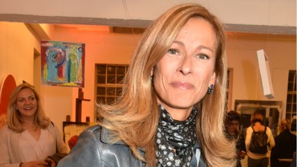 FEMME ACTUELLE - Anne Gravoin, ex-femme de Manuel Valls : ses rares confidences sur son compagnon et sur sa mère décédée