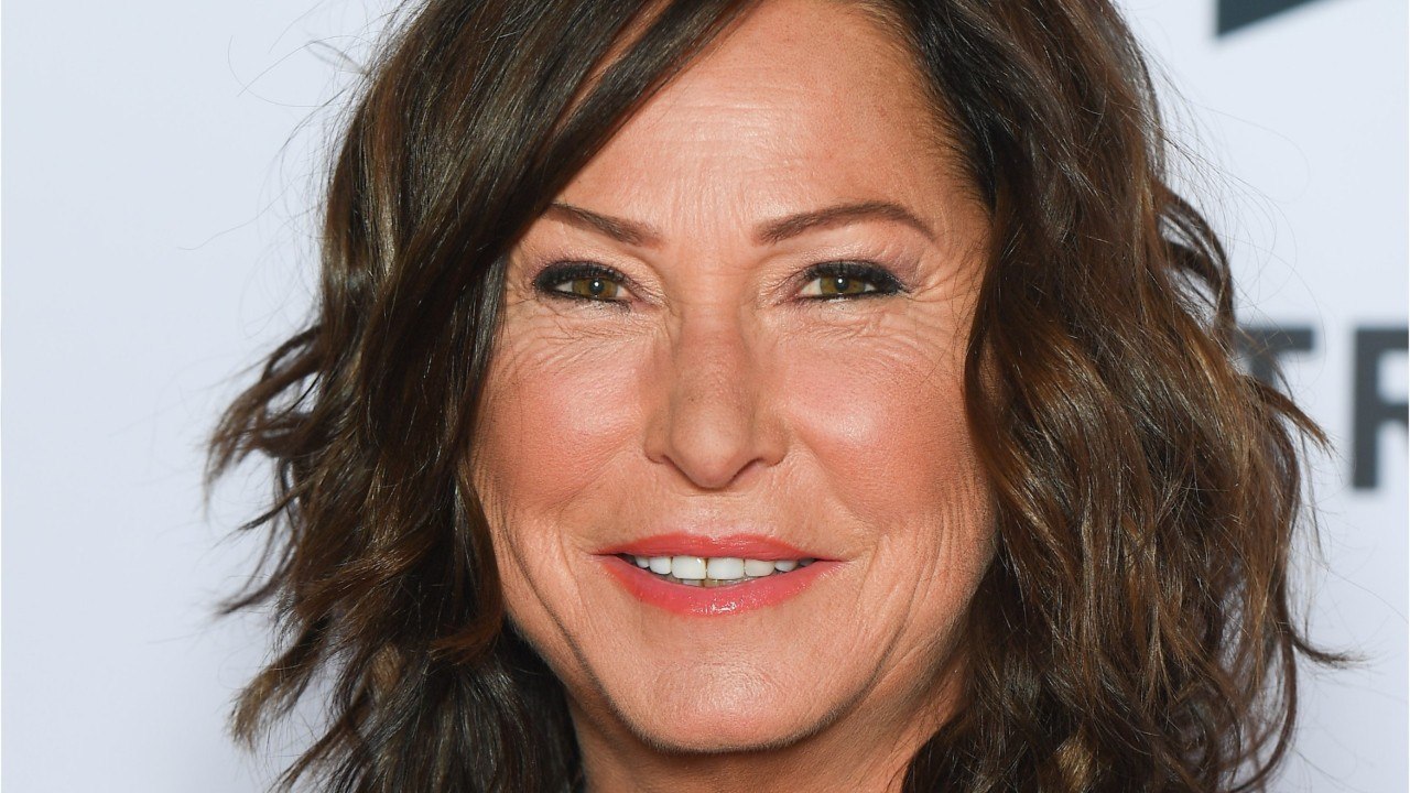 FEMME ACTUELLE - Evelyne Thomas : cette chose incroyable (et osée) qu'elle a faite avec un invité de "C'est mon choix"