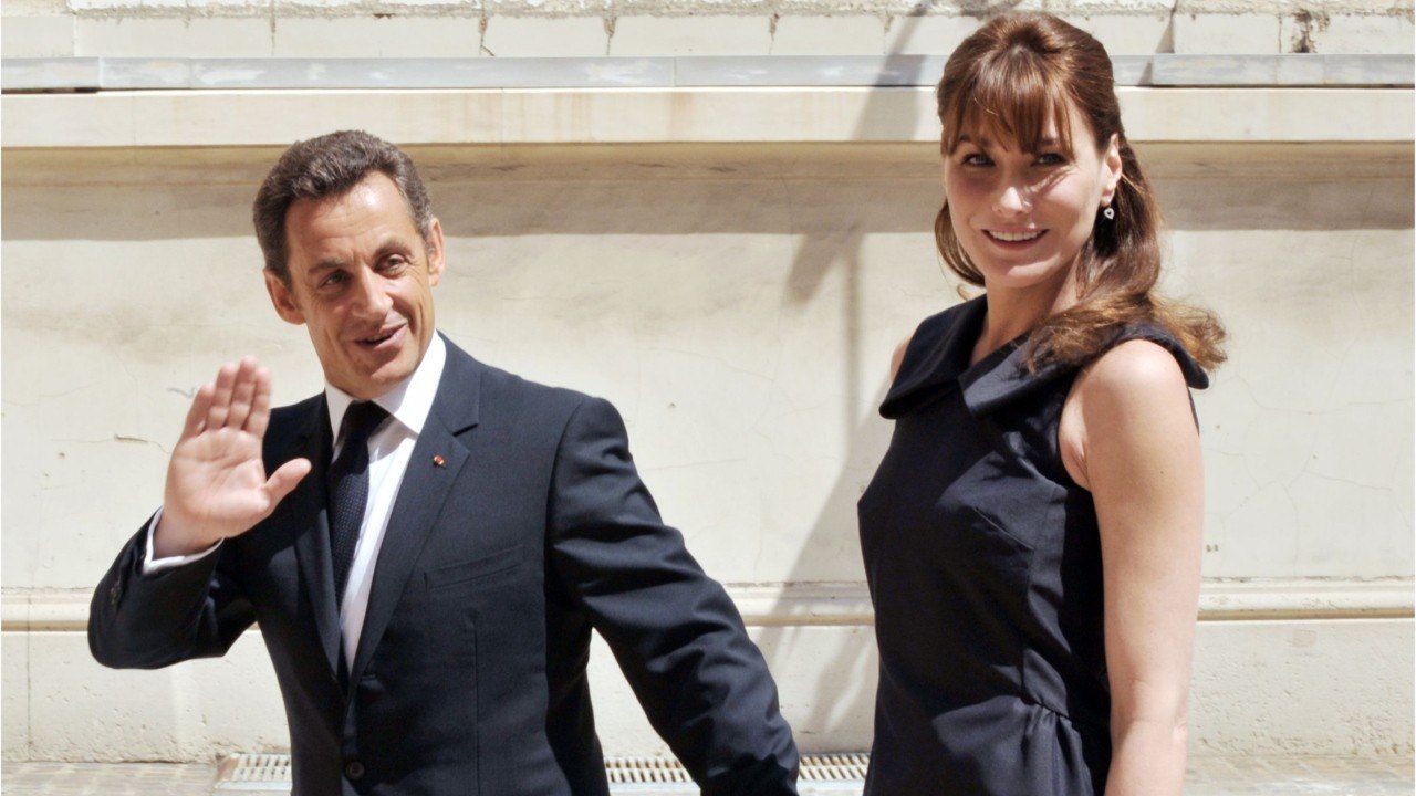 FEMME ACTUELLE - "J'avais peur qu'on le tue" : Carla Bruni raconte ses années de Première dame au côté de Nicolas Sarkozy