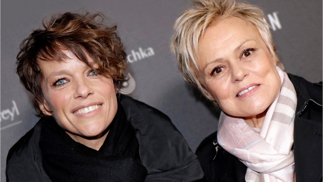 FEMME ACTUELLE - Muriel Robin : sa belle déclaration d'amour à sa compagne Anne Le Nen pour son anniversaire