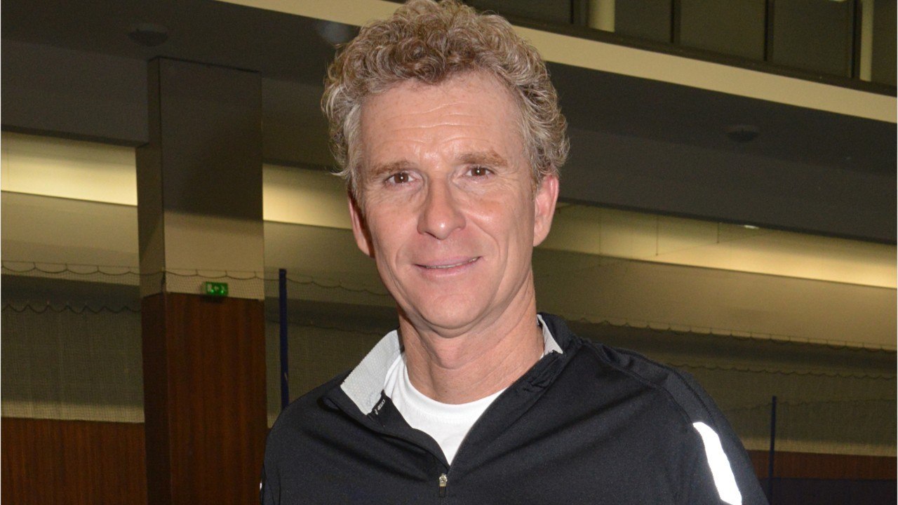 FEMME ACTUELLE - Denis Brogniart “dévasté” par la mort d’un candidat de “Koh-Lanta”