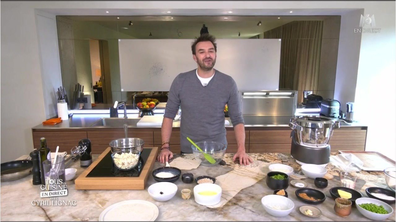 FEMME ACTUELLE - "Tous en cuisine" : les téléspectateurs ont repéré un gros défaut dans les recettes de Cyril Lignac