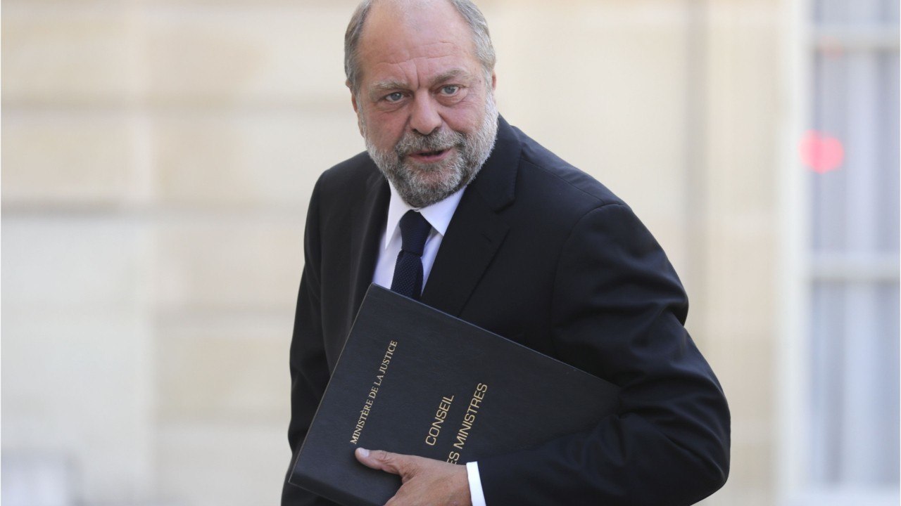 FEMME ACTUELLE - Eric Dupond-Moretti : cette photo “collé-serré” avec Brigitte Macron qui a fait jaser