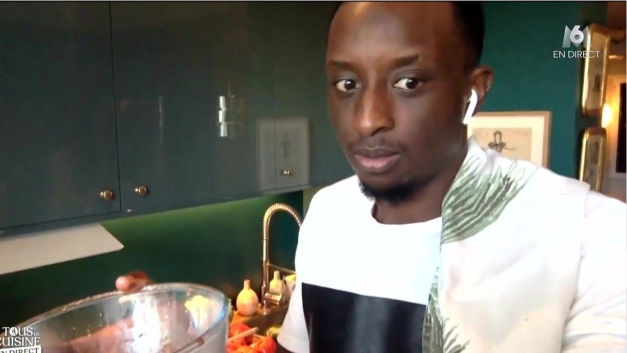 FEMME ACTUELLE - “Tous en cuisine” : Ahmed Sylla fait boulette sur boulette et amuse les internautes