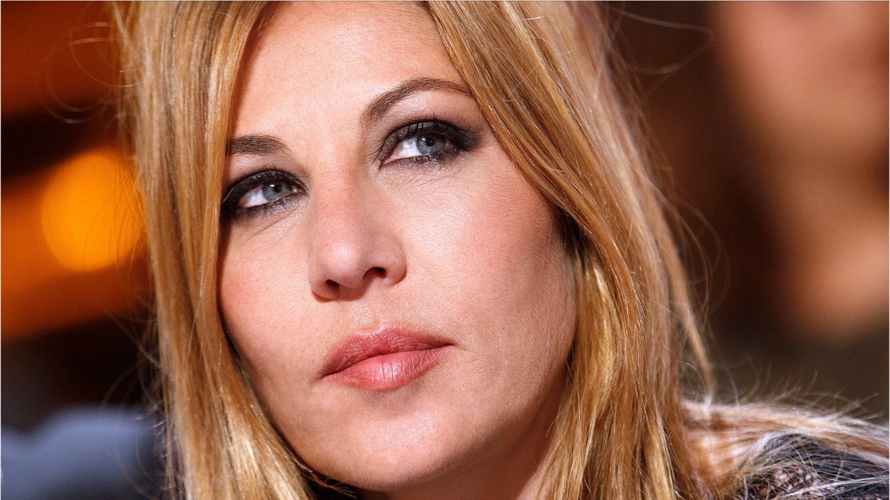 FEMME ACTUELLE - Mathilde Seigner en deuil : son ex-compagnon rend un vibrant hommage à son père sur Twitter