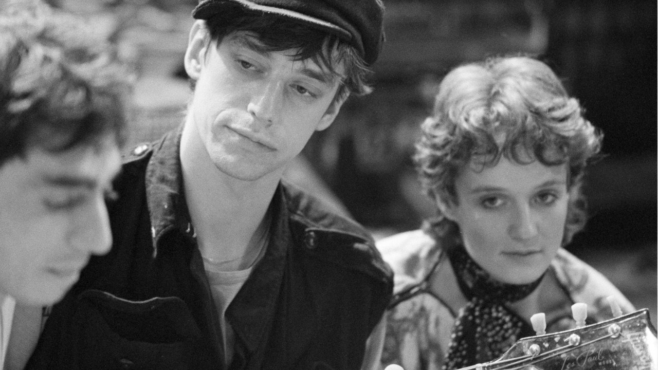 FEMME ACTUELLE - Corine (Téléphone) : son addiction à l’héroïne, son histoire d’amour avec Louis Bertignac… elle raconte tout