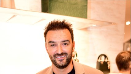 FEMME ACTUELLE - Cyril Lignac fatigué et à bout ? Les internautes préoccupés après un nouvel oubli de taille dans sa recette