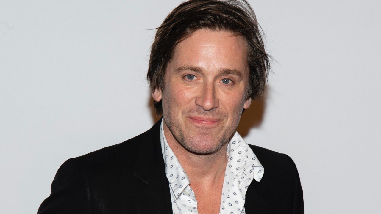 FEMME ACTUELLE  - Thomas Dutronc très "angoissé" : il s'inquiète pour la santé de sa mère, Françoise Hardy