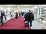 شنطة السفر وسيلة زائري معرض الكتاب لحمل الكتب