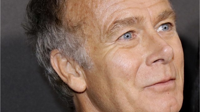 FEMME ACTUELLE - Tous en cuisine : Franck Dubosc chambre la coupe de cheveux d’un participant