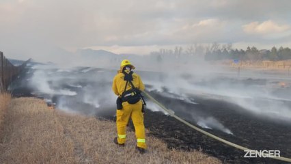 Colorado Firefighters Battle Wildfire In Jefferson County.mp4