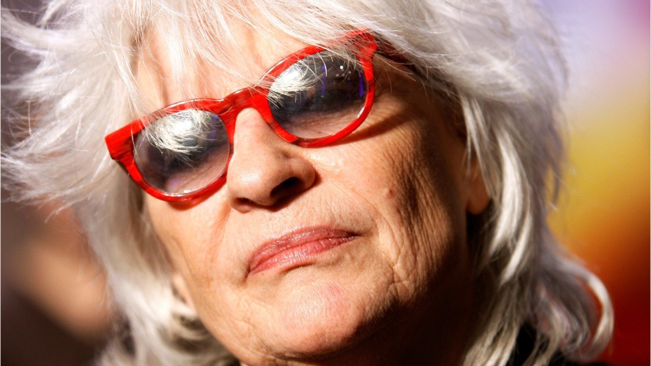 FEMME ACTUELLE - Catherine Lara : sa manie surprenante pour tenter de se débarrasser du coronavirus