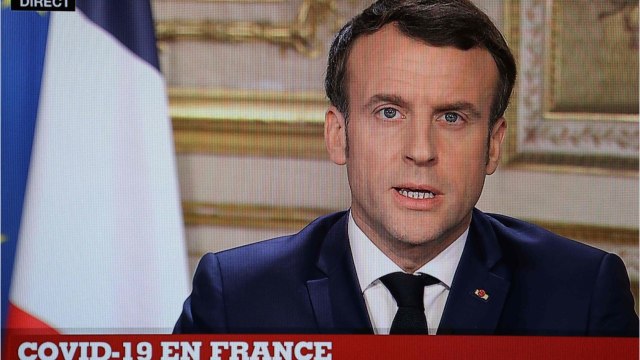 FEMME ACTUELLE - Coronavirus : les fautes et les erreurs des sous-titres du discours d'Emmanuel Macron font le buzz
