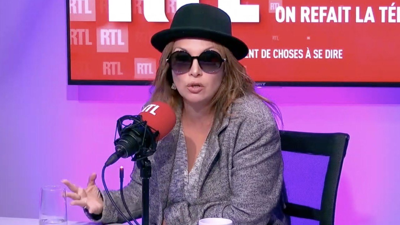 FEMME ACTUELLE - Hélène Ségara Ivre Dans "Les Enfants De La Télé" ? Son Coup De Gueule Contre Les Internautes (1)