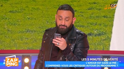 Cyril Hanouna reçoit un sms de Karine Le Marchand qui revient sur les critiques envers L'amour est dans le pré