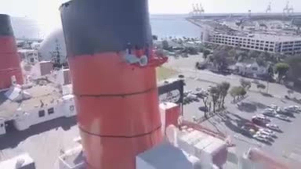 Basketball - Incroyables trick shots des Harlem Globetrotters à bord du Queen Mary