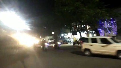 ऑमिक्रोन का खतरा : आखिर पुलिस को निकालना पड़ा रोड मार्च