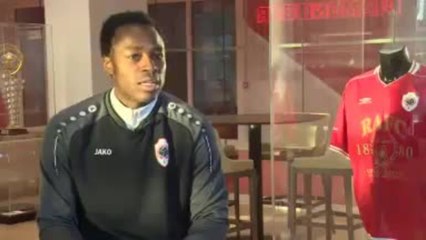 Man City - Mpenza s'exprime sur les chances de gagner le Championnat et la C1