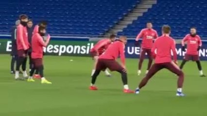 8es - Messi a découvert le Groupama Stadium